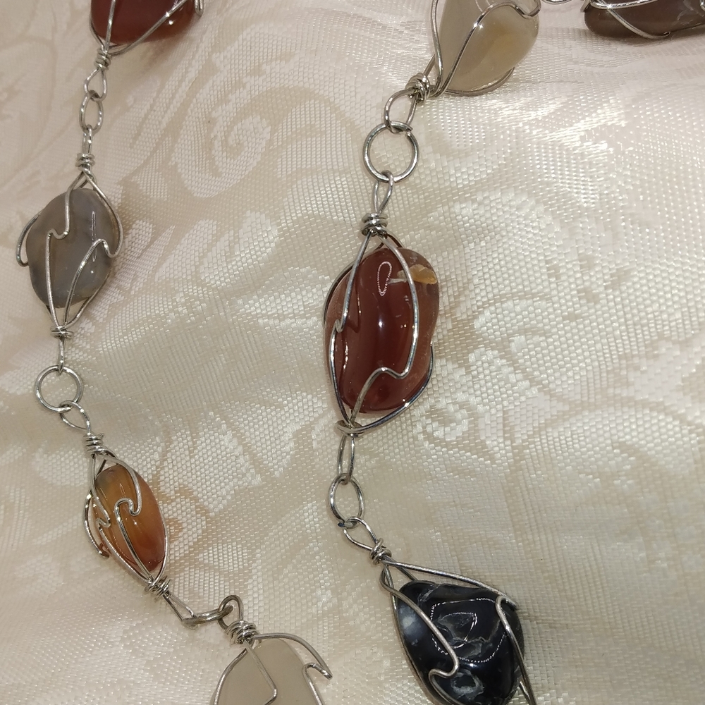 Vintage Polished Colored Wire Necklace.